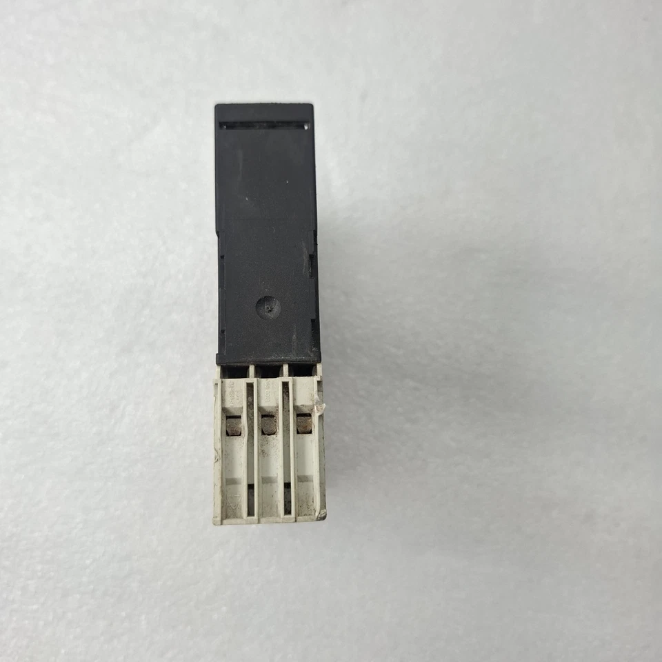 SIEMENS 3RP1574-1NP30 SIRIUS TIMER RELAY 3RP1574-1NP30 FAST SHIP